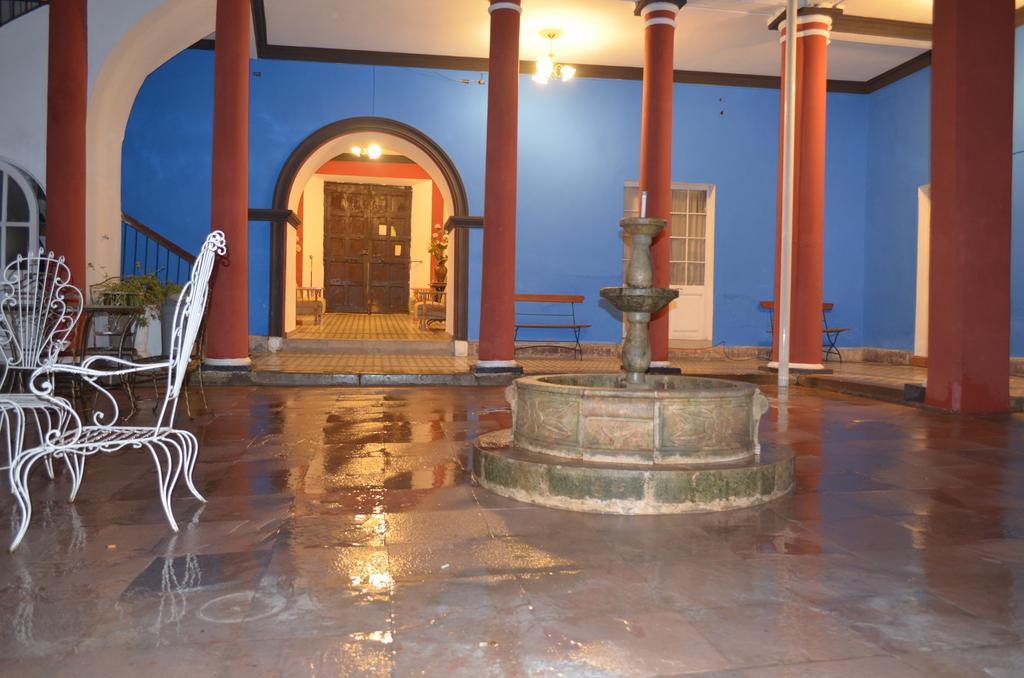 סוקרה Casa Solariega Hostal B&B מראה חיצוני תמונה